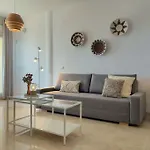 Apartamento Moderno Con Vistas Al Mar, Piscina & Parking
