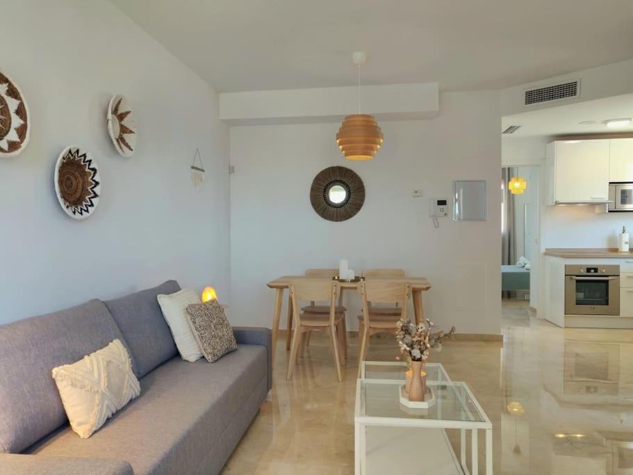 Appartement Moderno Con Vistas Al Mar, Piscina & Parking Fuengirola