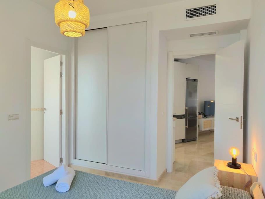 Appartement Moderno Con Vistas Al Mar, Piscina & Parking *